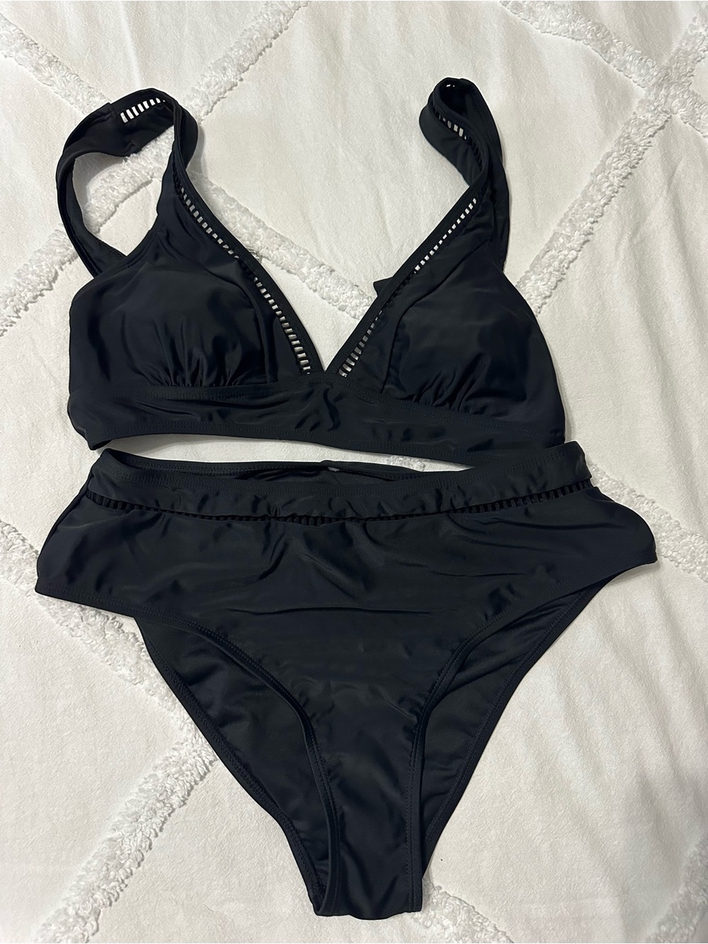 Cupshe Black Women's Two-Piece High-Waist Swim Set